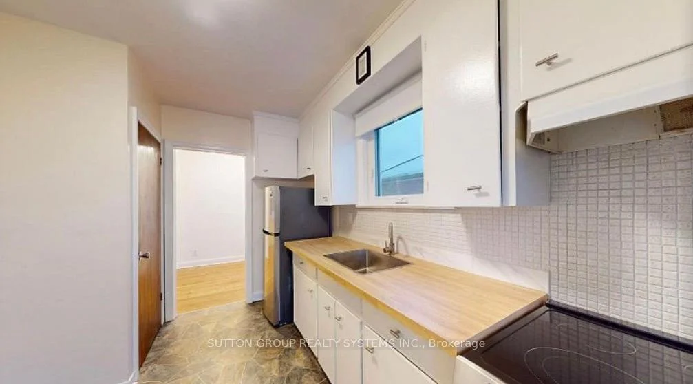 Photo 52 of 26 Compton Crescent, North York, Downsview-Roding-CFB — HOMEH