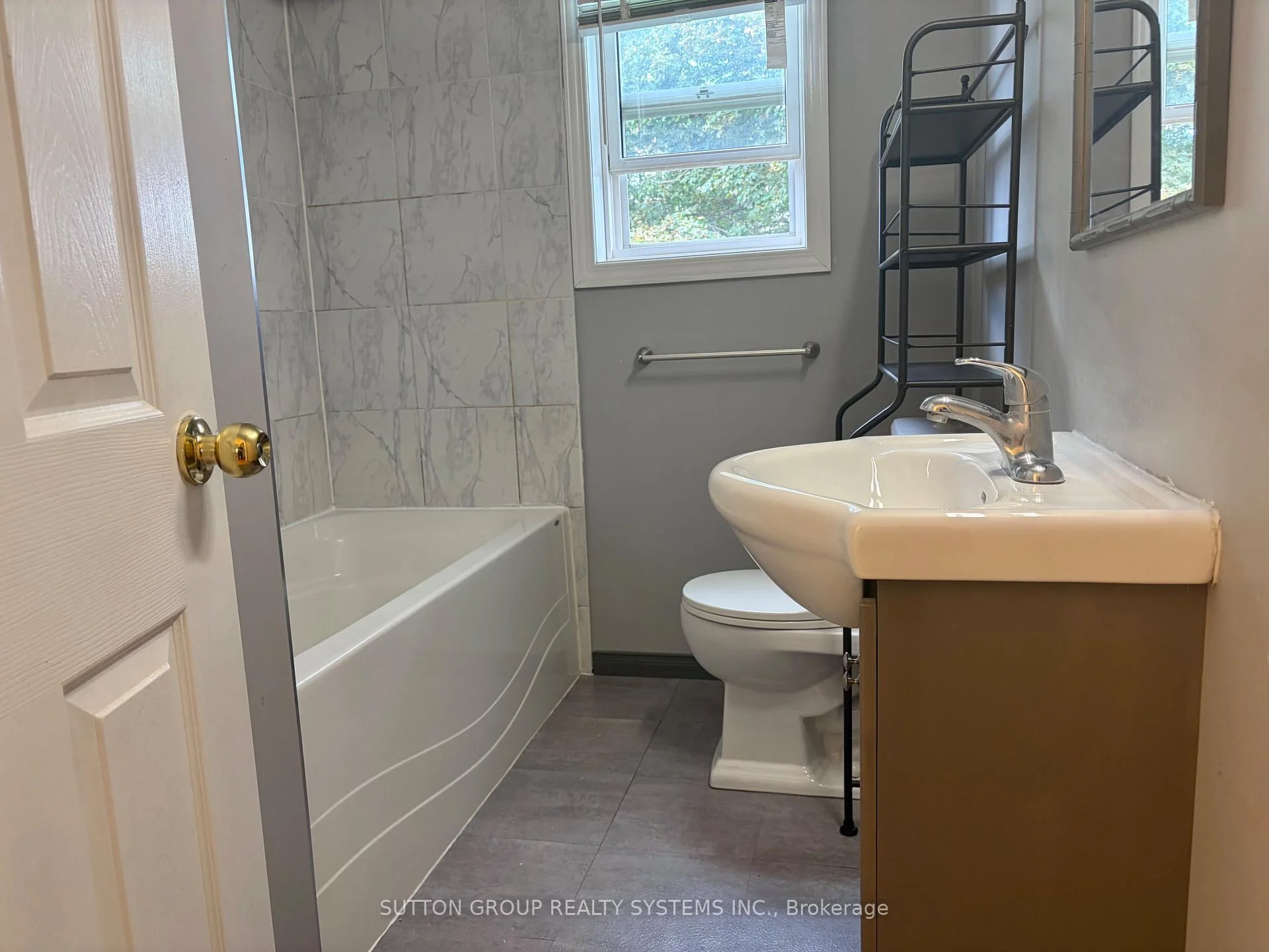 Photo 77 of 26 Compton Crescent, North York, Downsview-Roding-CFB — HOMEH