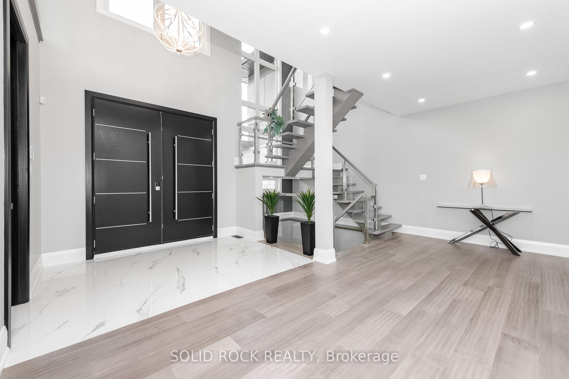 Photo 2 of 224 Roger Road, Ottawa, Alta Vista/Faircrest Heights — HOMEH