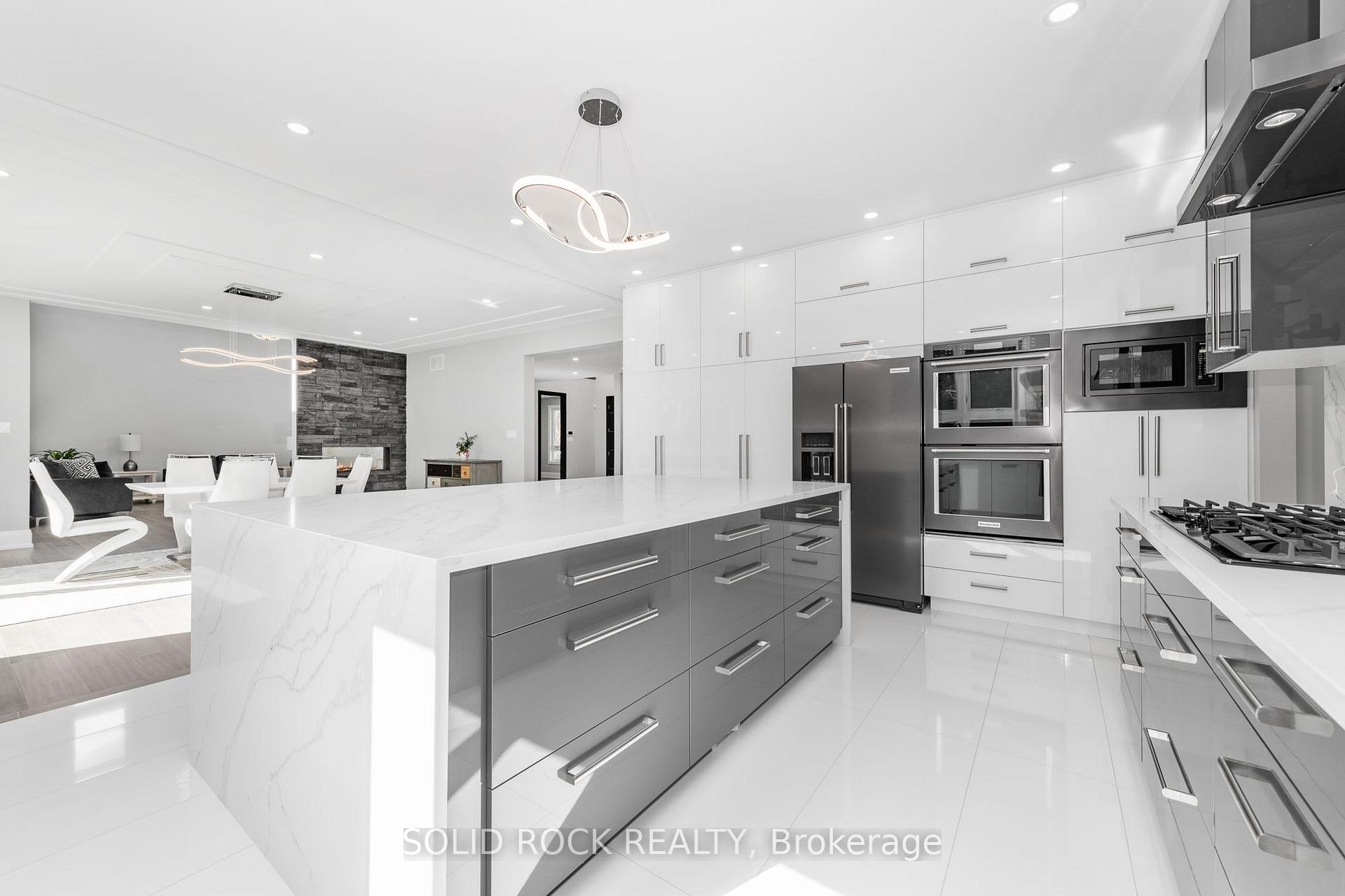Photo 6 of 224 Roger Road, Ottawa, Alta Vista/Faircrest Heights — HOMEH