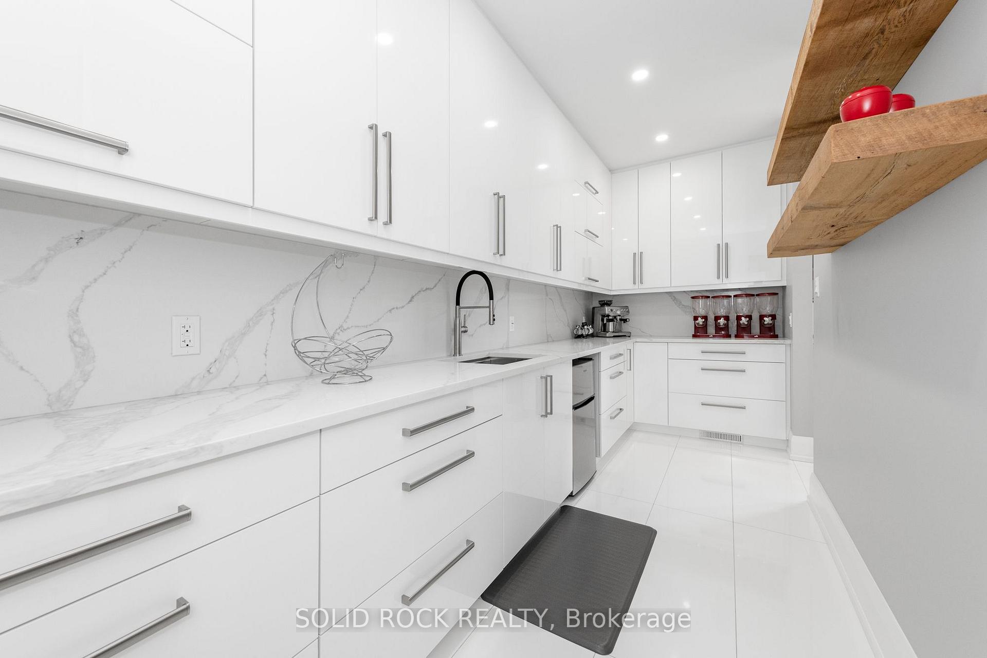 Photo 7 of 224 Roger Road, Ottawa, Alta Vista/Faircrest Heights — HOMEH
