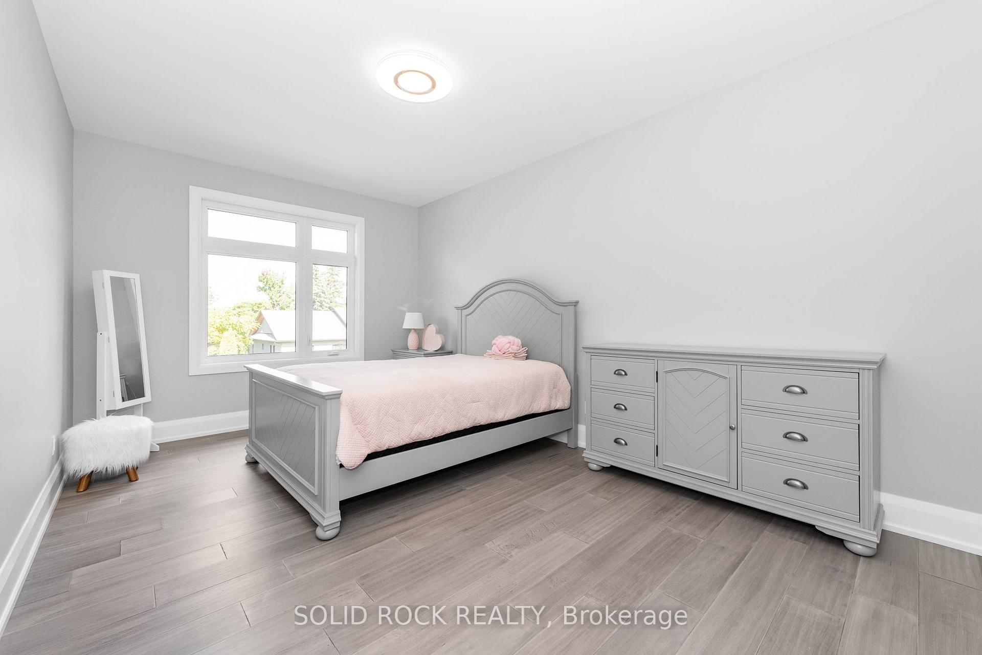 Photo 19 of 224 Roger Road, Ottawa, Alta Vista/Faircrest Heights — HOMEH