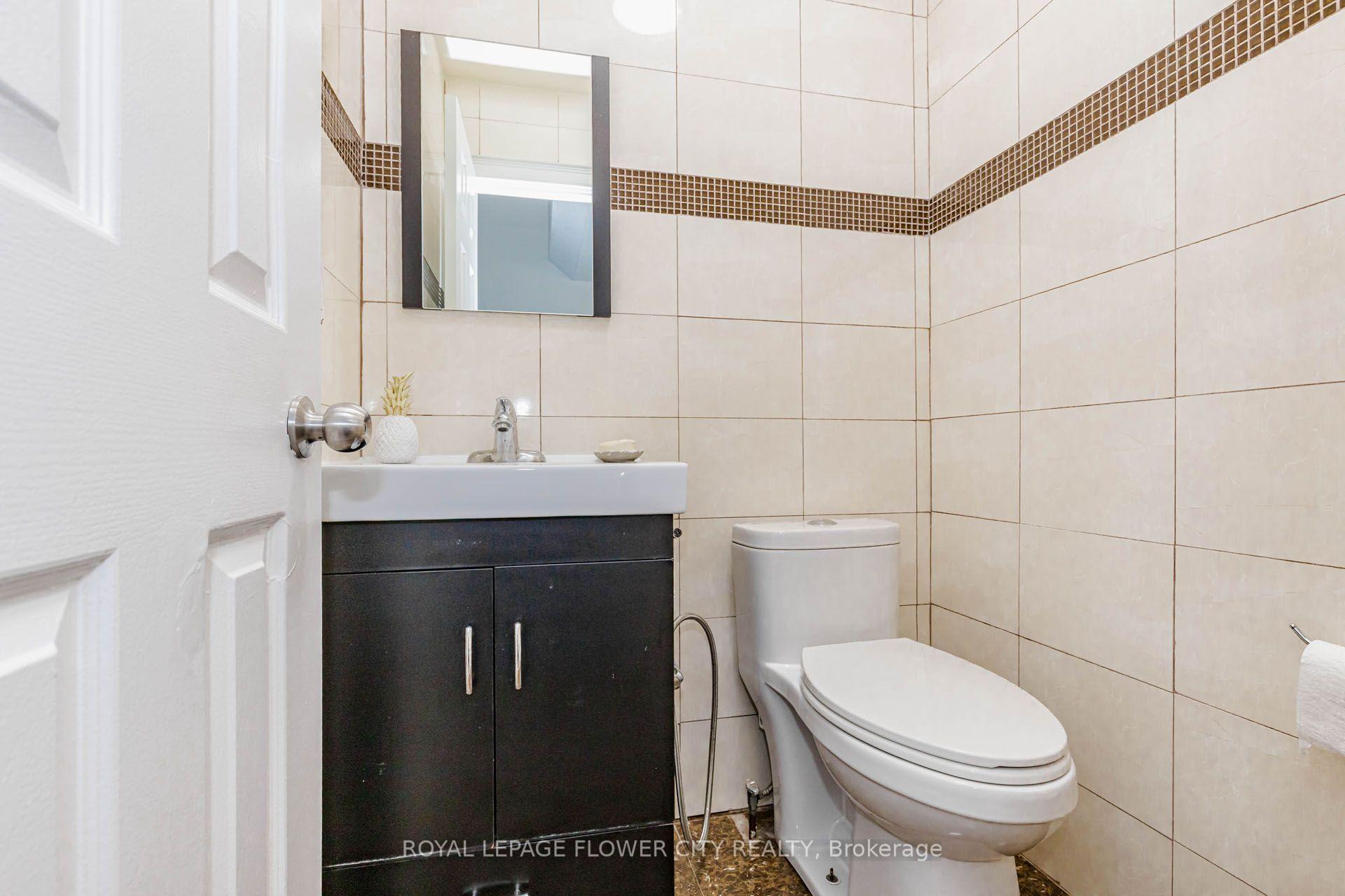 Photo 19 of 1530 Somergrove Crescent, Pickering, Brock Ridge — HOMEH