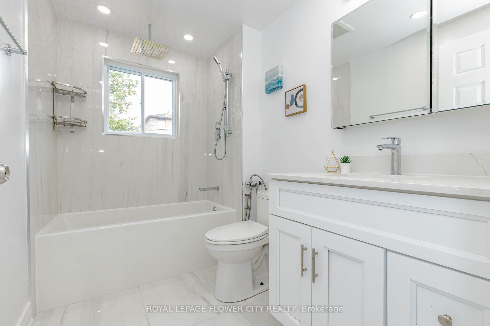 Photo 24 of 1530 Somergrove Crescent, Pickering, Brock Ridge — HOMEH