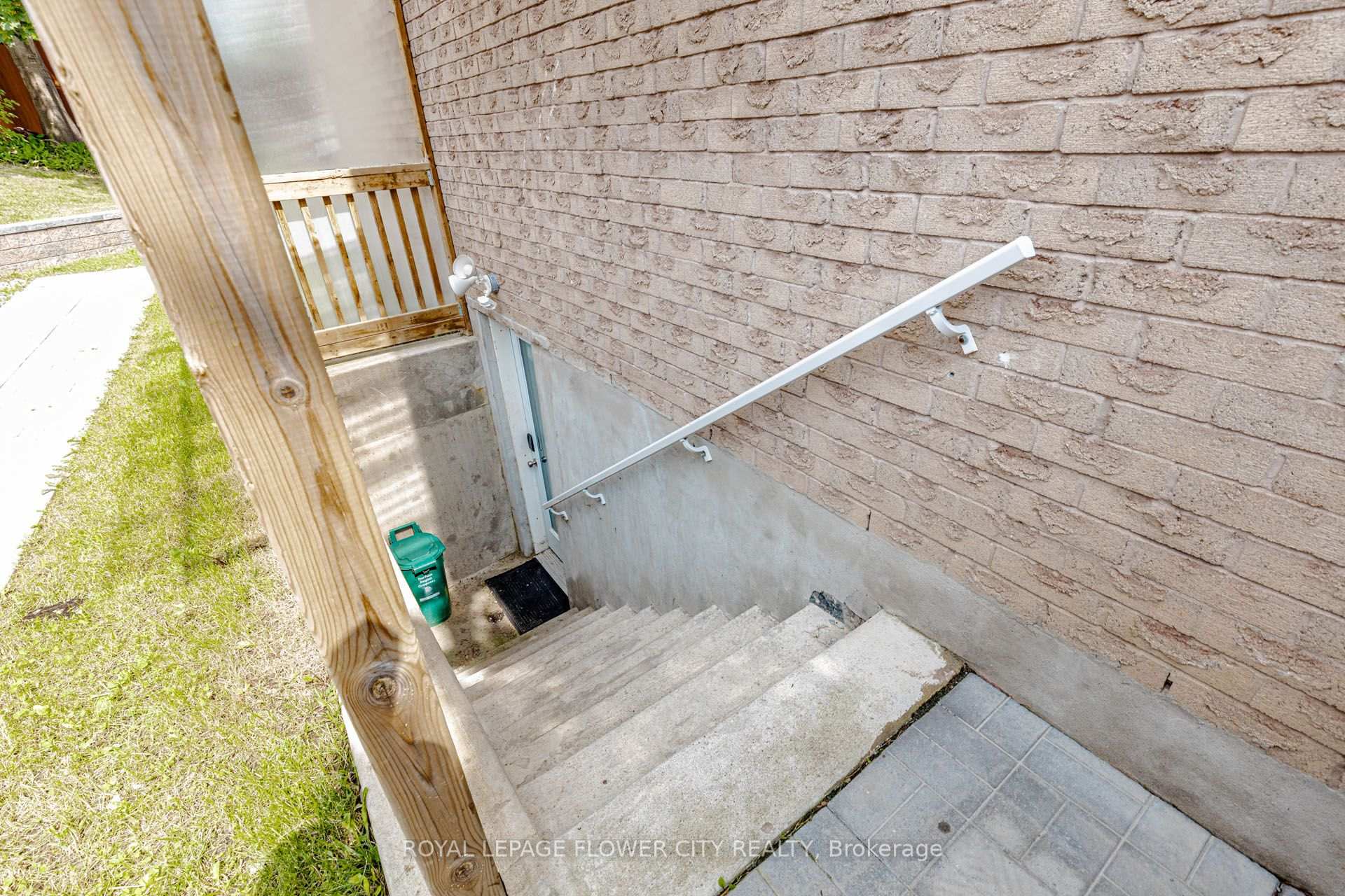 Photo 31 of 1530 Somergrove Crescent, Pickering, Brock Ridge — HOMEH