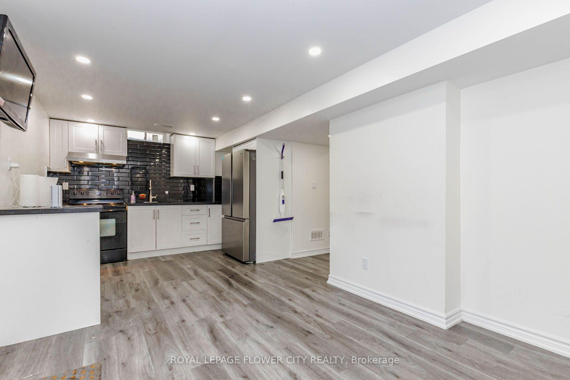 Photo 33 of 1530 Somergrove Crescent, Pickering, Brock Ridge — HOMEH