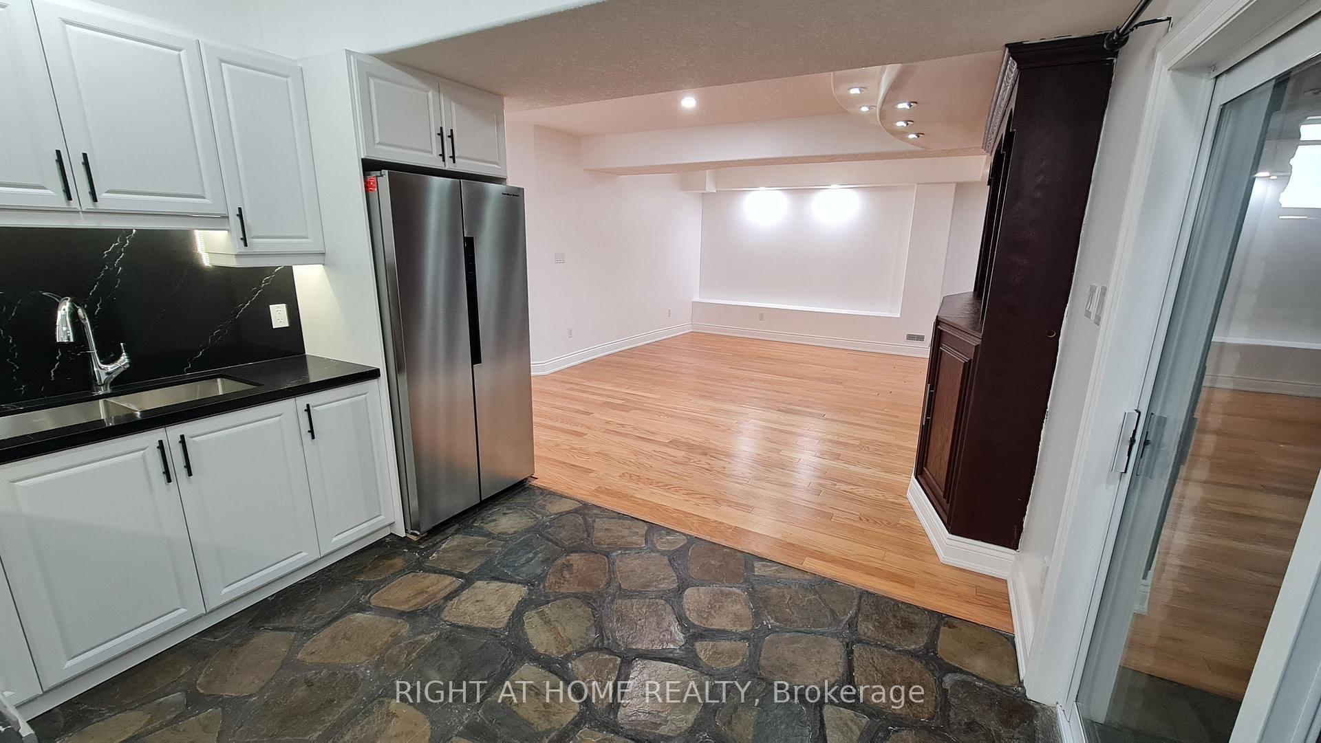 Photo 6 of Unit 2, 172 Lena Crescent, Cambridge, Greenway-Chaplin — HOMEH
