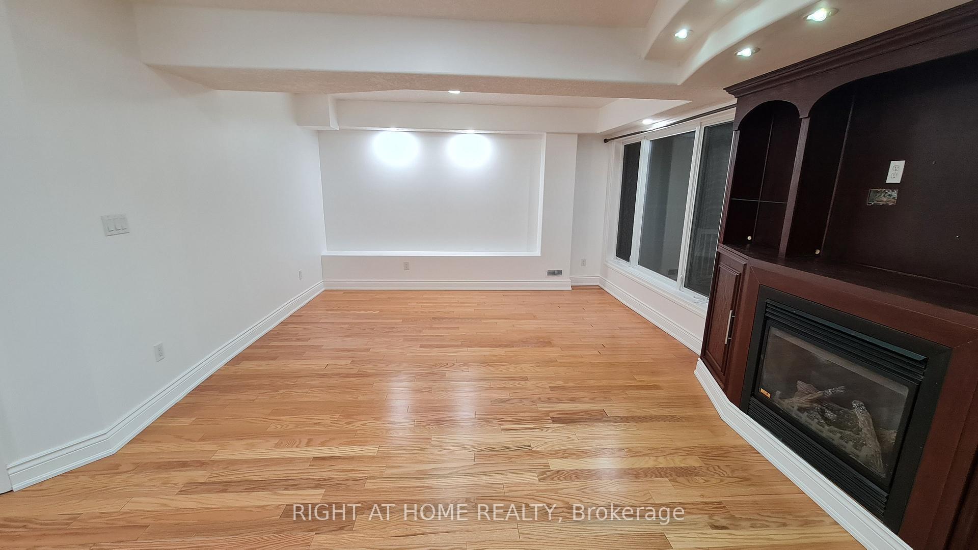 Photo 8 of Unit 2, 172 Lena Crescent, Cambridge, Greenway-Chaplin — HOMEH