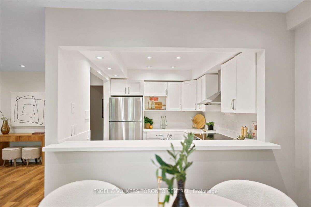 Photo 14 of Unit TH18, 100 Arbors Lane, Vaughan, West Woodbridge — HOMEH