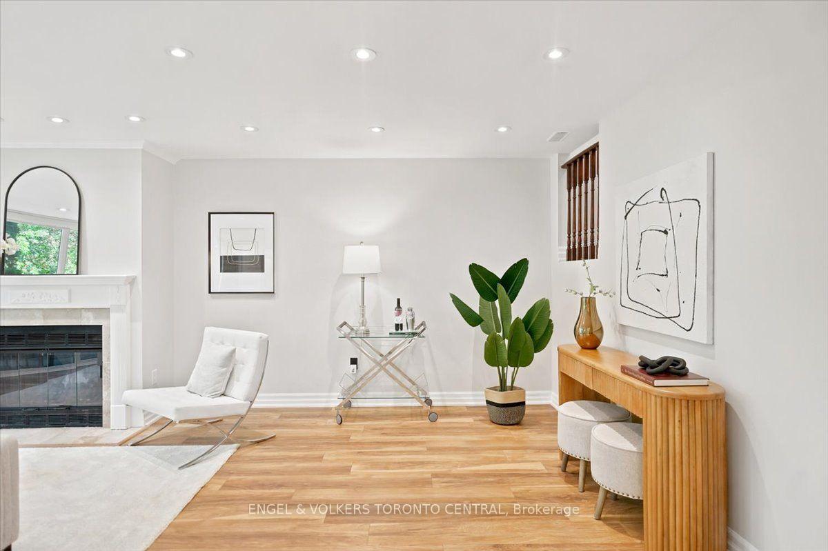Photo 19 of Unit TH18, 100 Arbors Lane, Vaughan, West Woodbridge — HOMEH