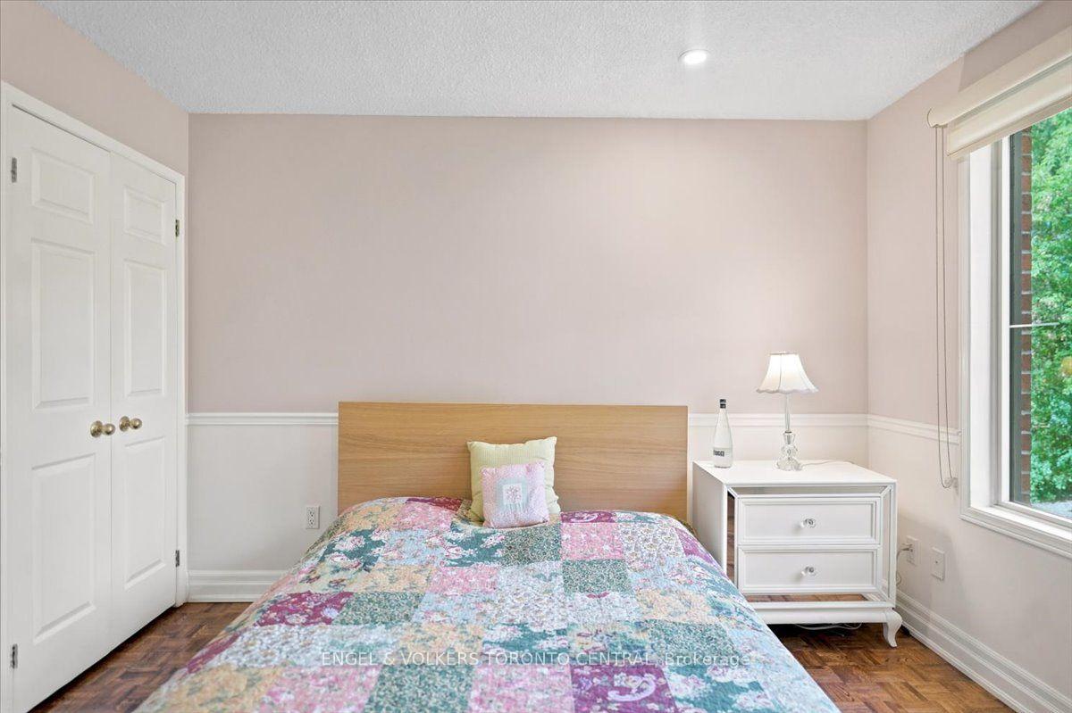 Photo 22 of Unit TH18, 100 Arbors Lane, Vaughan, West Woodbridge — HOMEH