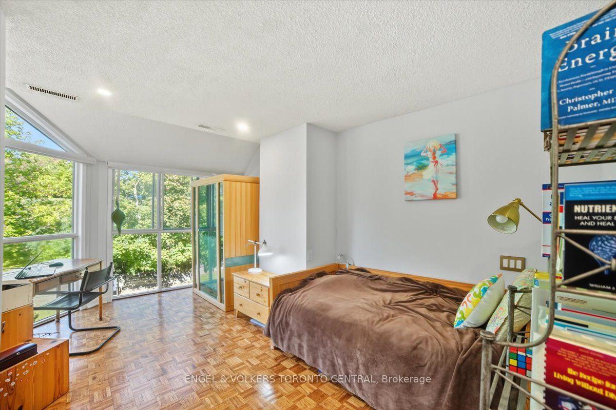 Photo 30 of Unit TH18, 100 Arbors Lane, Vaughan, West Woodbridge — HOMEH