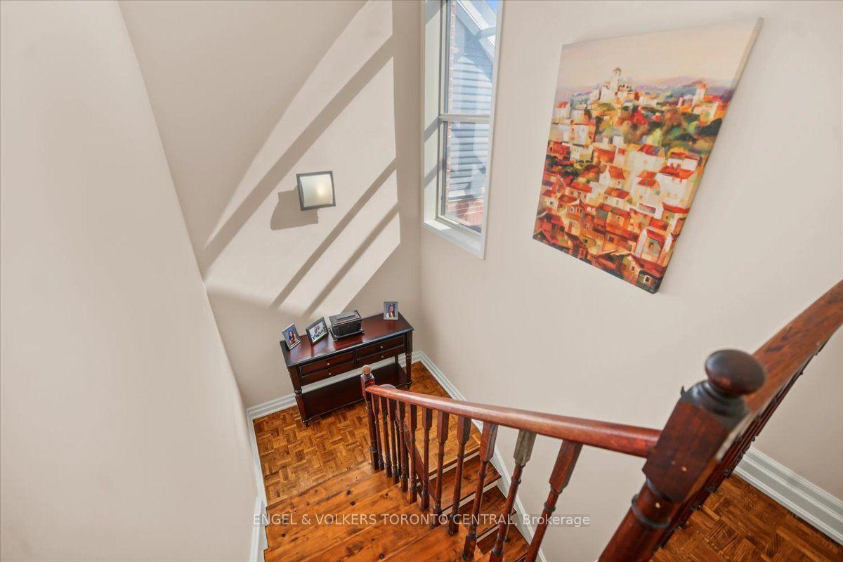 Photo 51 of Unit TH18, 100 Arbors Lane, Vaughan, West Woodbridge — HOMEH