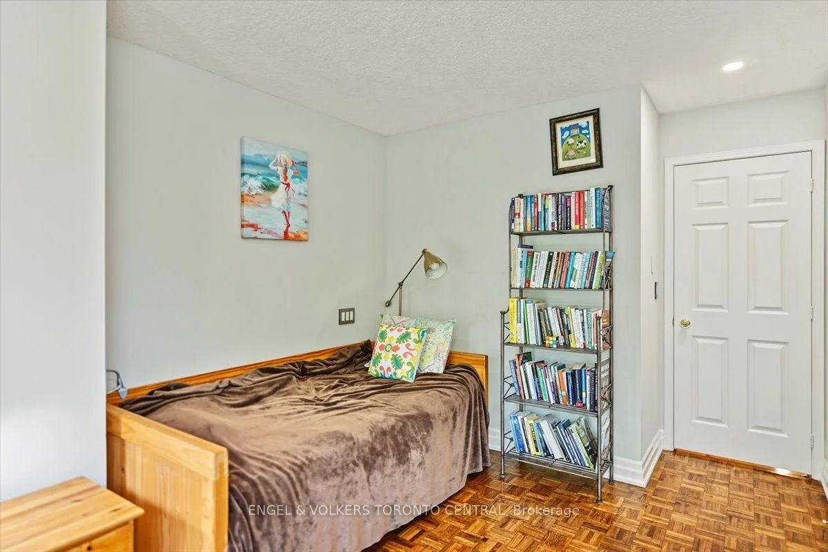 Photo 40 of Unit TH18, 100 Arbors Lane, Vaughan, West Woodbridge — HOMEH