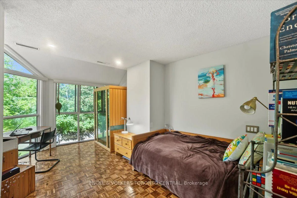 Photo 41 of Unit TH18, 100 Arbors Lane, Vaughan, West Woodbridge — HOMEH