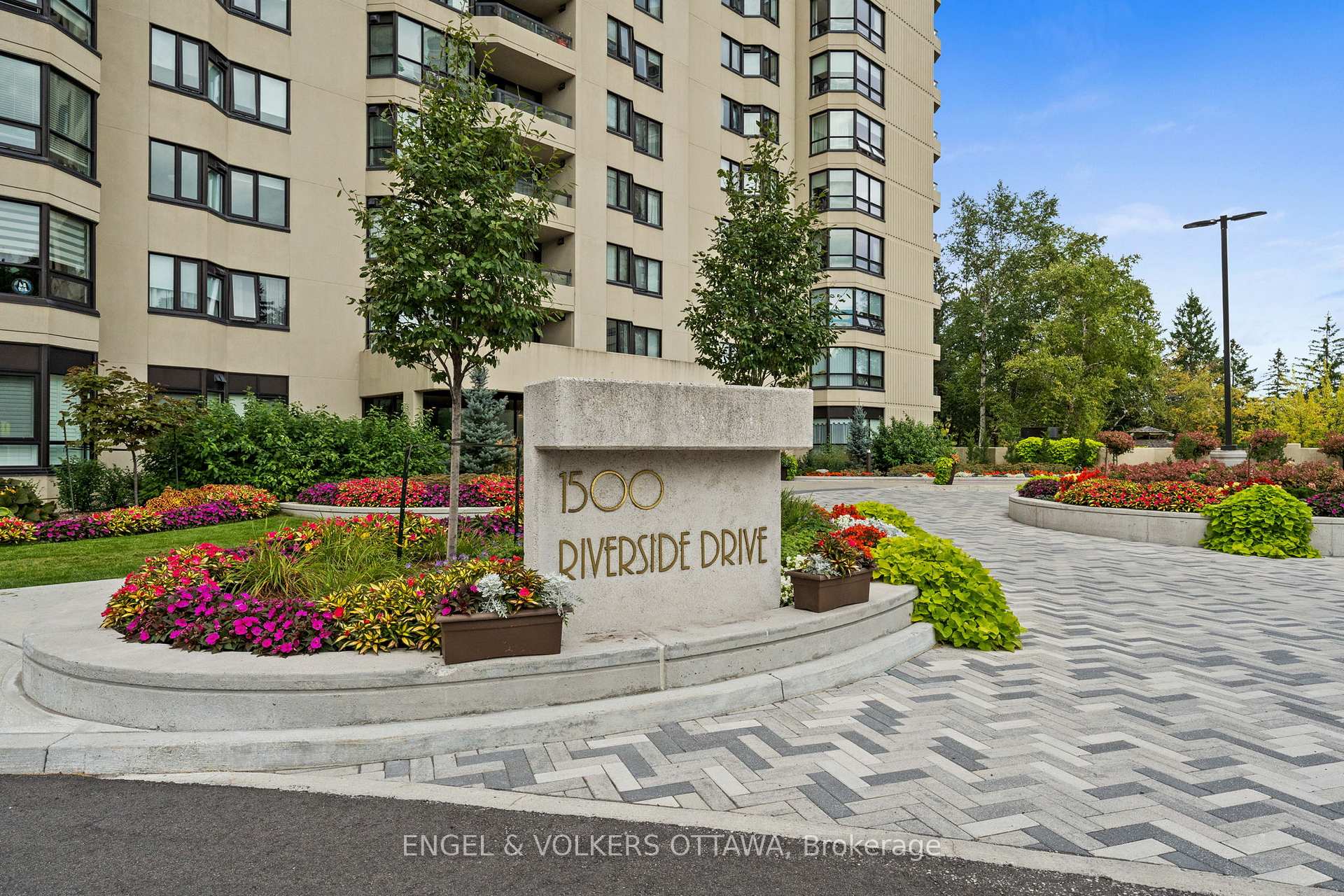 Photo 4 of Unit 1905, 1500 Riverside Drive, Ottawa, Riverview Park — HOMEH