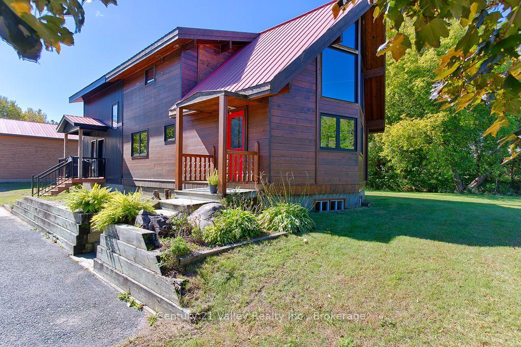 Photo 3 of 7969 60 Highway, Bonnechere Valley, Eganville/Bonnechere Twp — HOMEH
