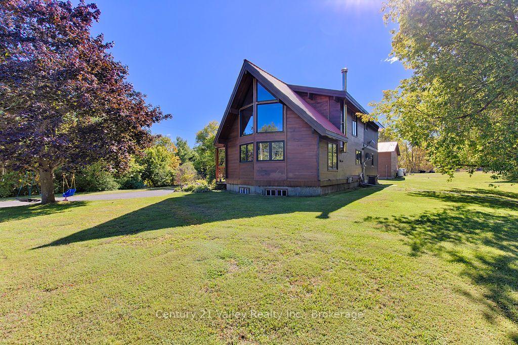 Photo 4 of 7969 60 Highway, Bonnechere Valley, Eganville/Bonnechere Twp — HOMEH