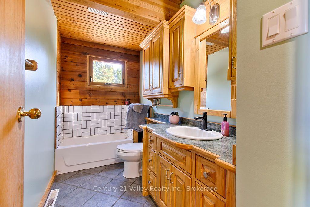Photo 25 of 7969 60 Highway, Bonnechere Valley, Eganville/Bonnechere Twp — HOMEH