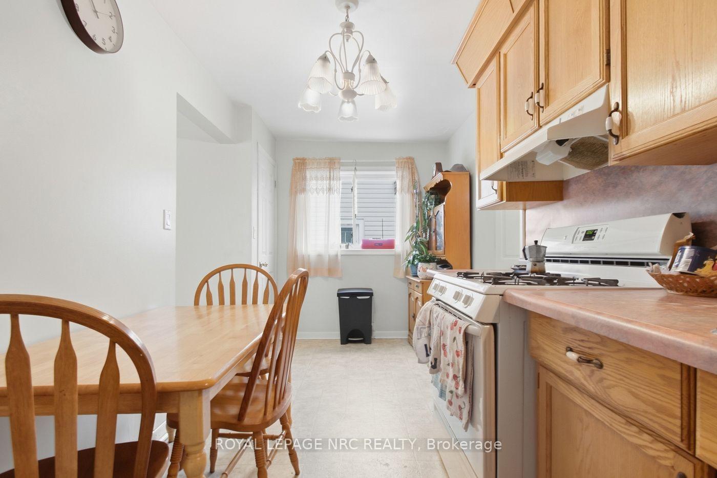 Photo 11 of 24 Fifth Street, Welland, Lincoln/Crowland — HOMEH