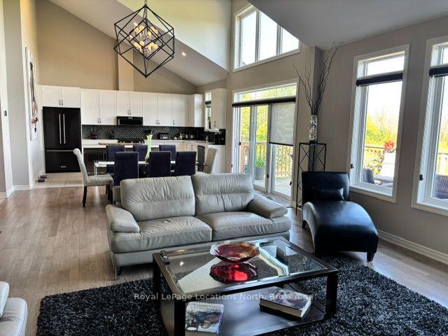 Photo 20 of 8 Spooner Crescent, Collingwood — HOMEH