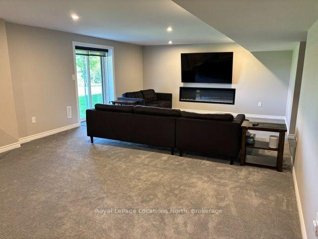 Photo 38 of 8 Spooner Crescent, Collingwood — HOMEH