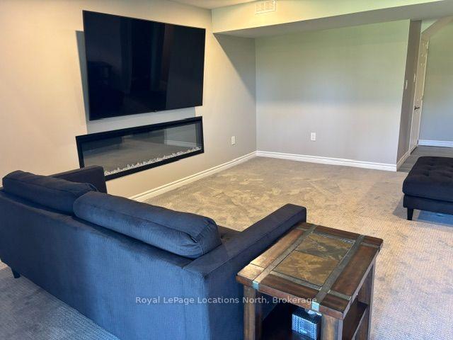 Photo 44 of 8 Spooner Crescent, Collingwood — HOMEH