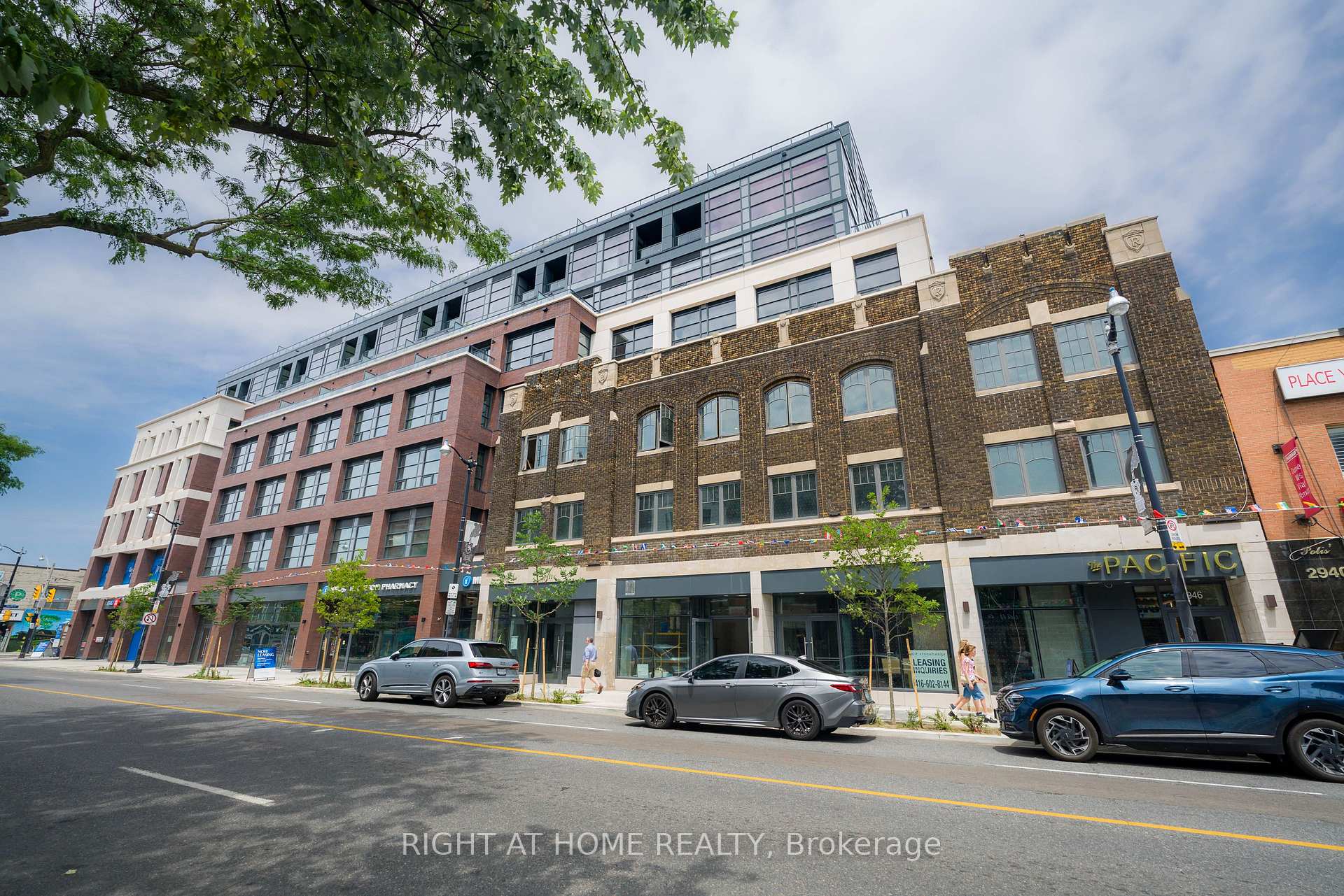 Photo of Unit 509, 2946 Dundas Street W