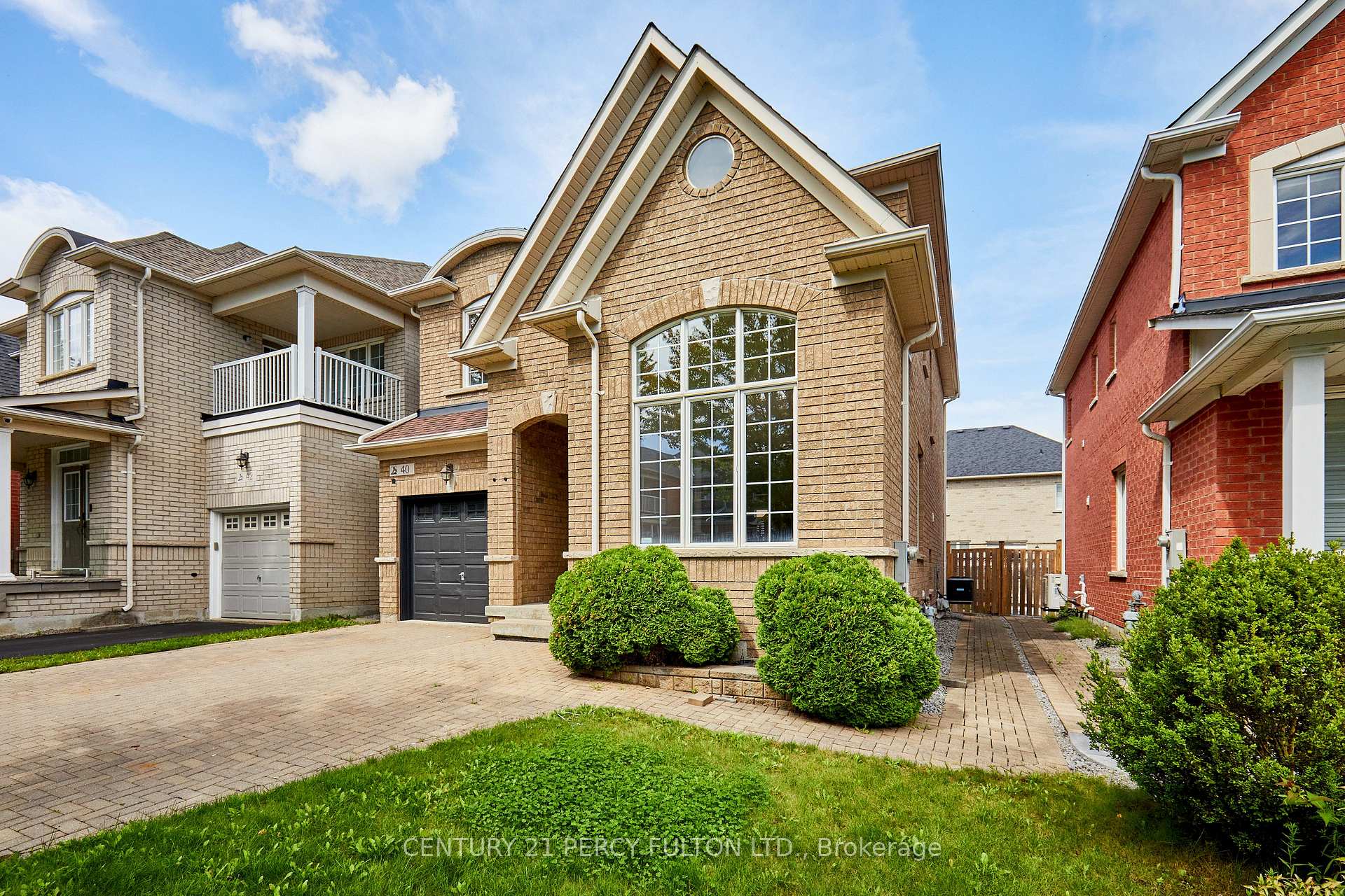 Photo 3 of 40 Tidewater Street, Markham, Wismer — HOMEH