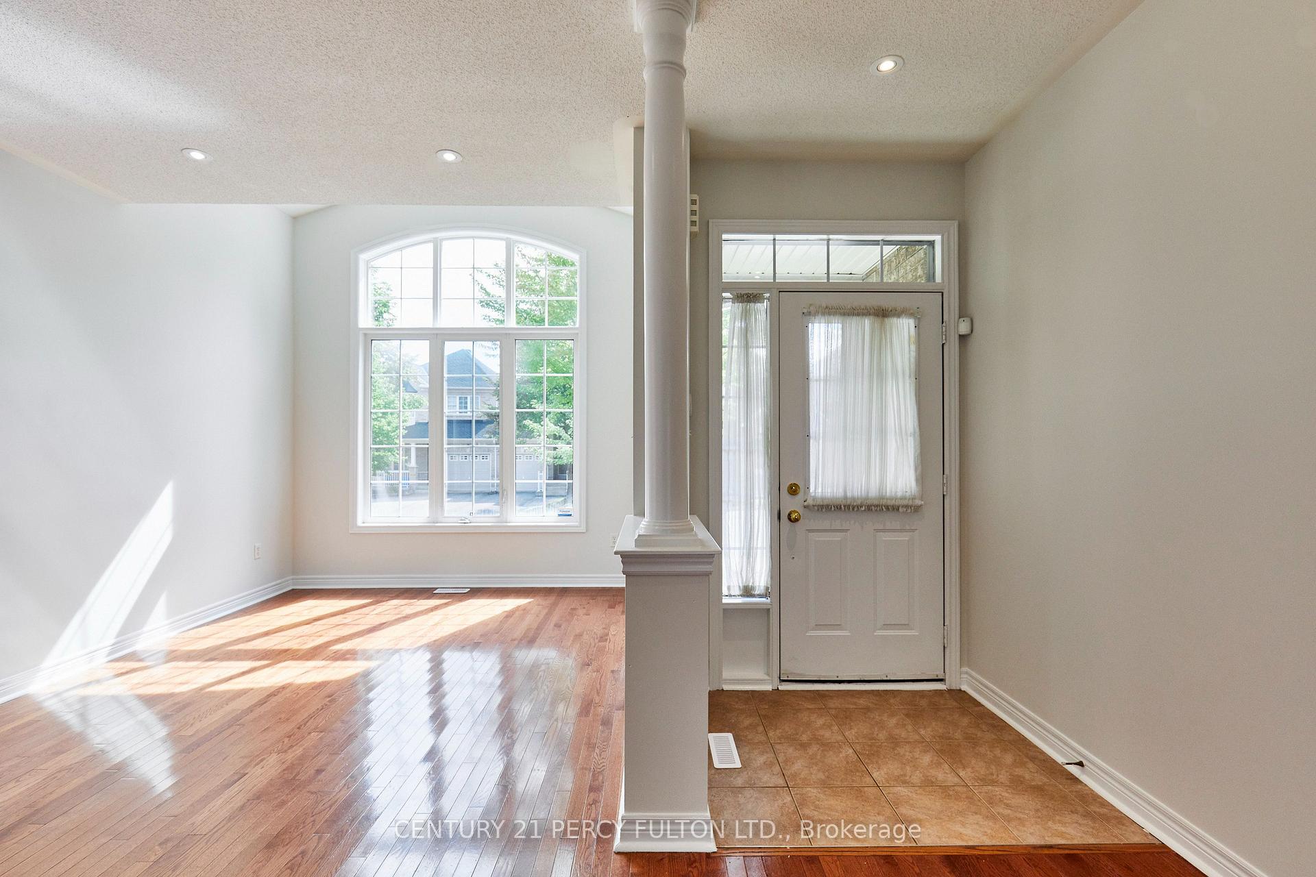 Photo 5 of 40 Tidewater Street, Markham, Wismer — HOMEH