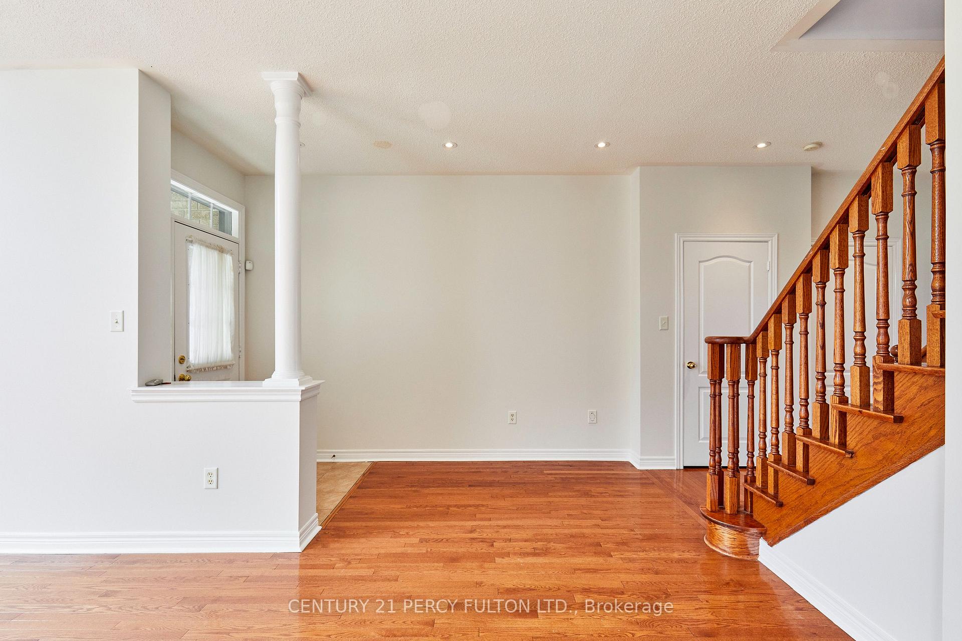 Photo 7 of 40 Tidewater Street, Markham, Wismer — HOMEH