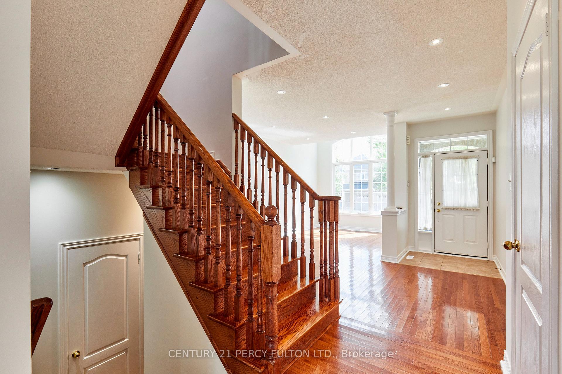 Photo 8 of 40 Tidewater Street, Markham, Wismer — HOMEH