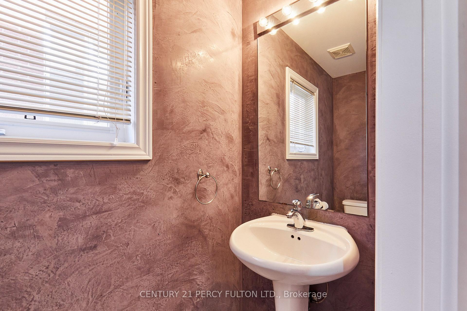 Photo 15 of 40 Tidewater Street, Markham, Wismer — HOMEH