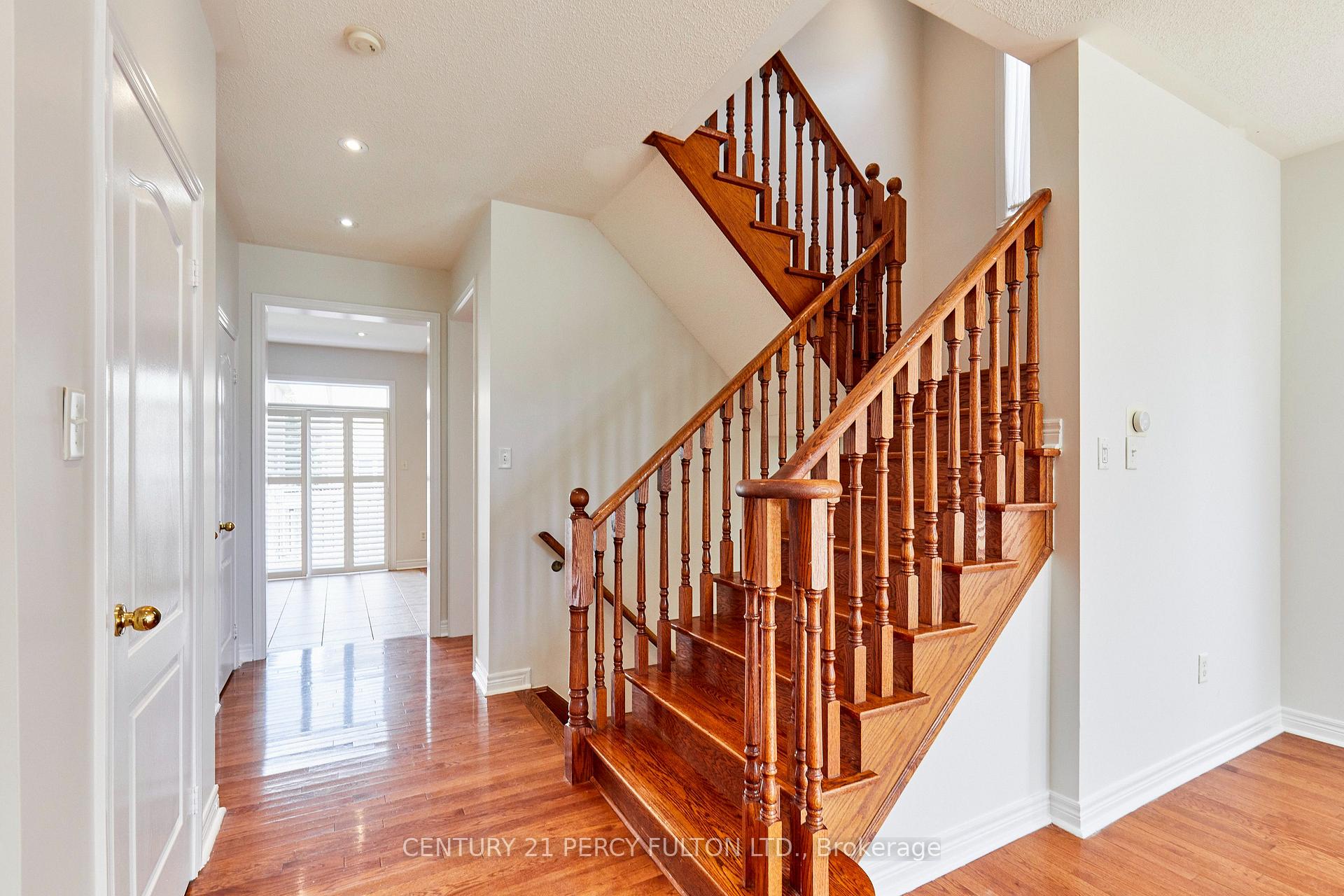 Photo 18 of 40 Tidewater Street, Markham, Wismer — HOMEH
