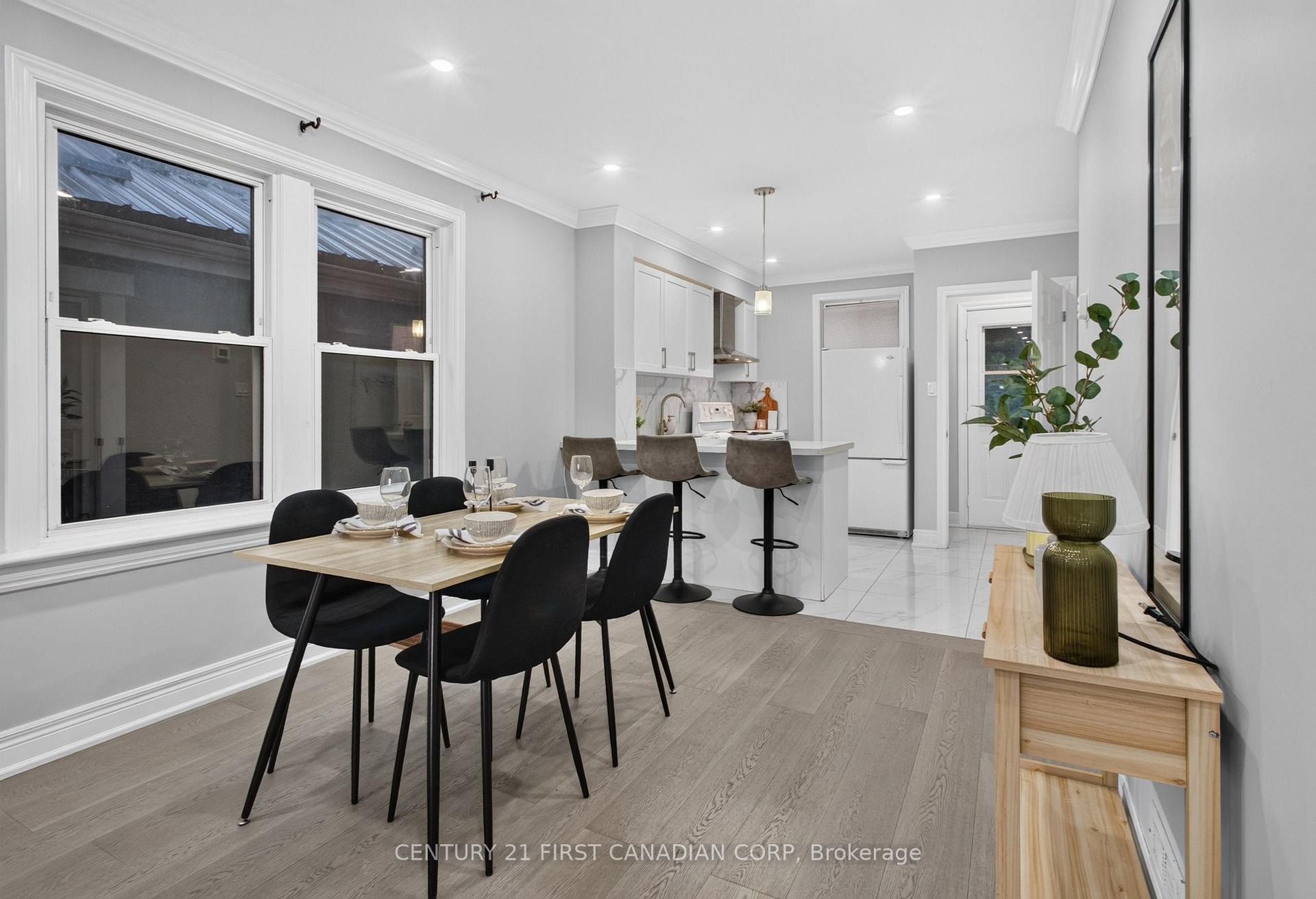 Photo 11 of 384 Wharncliffe Road S, London, South F — HOMEH