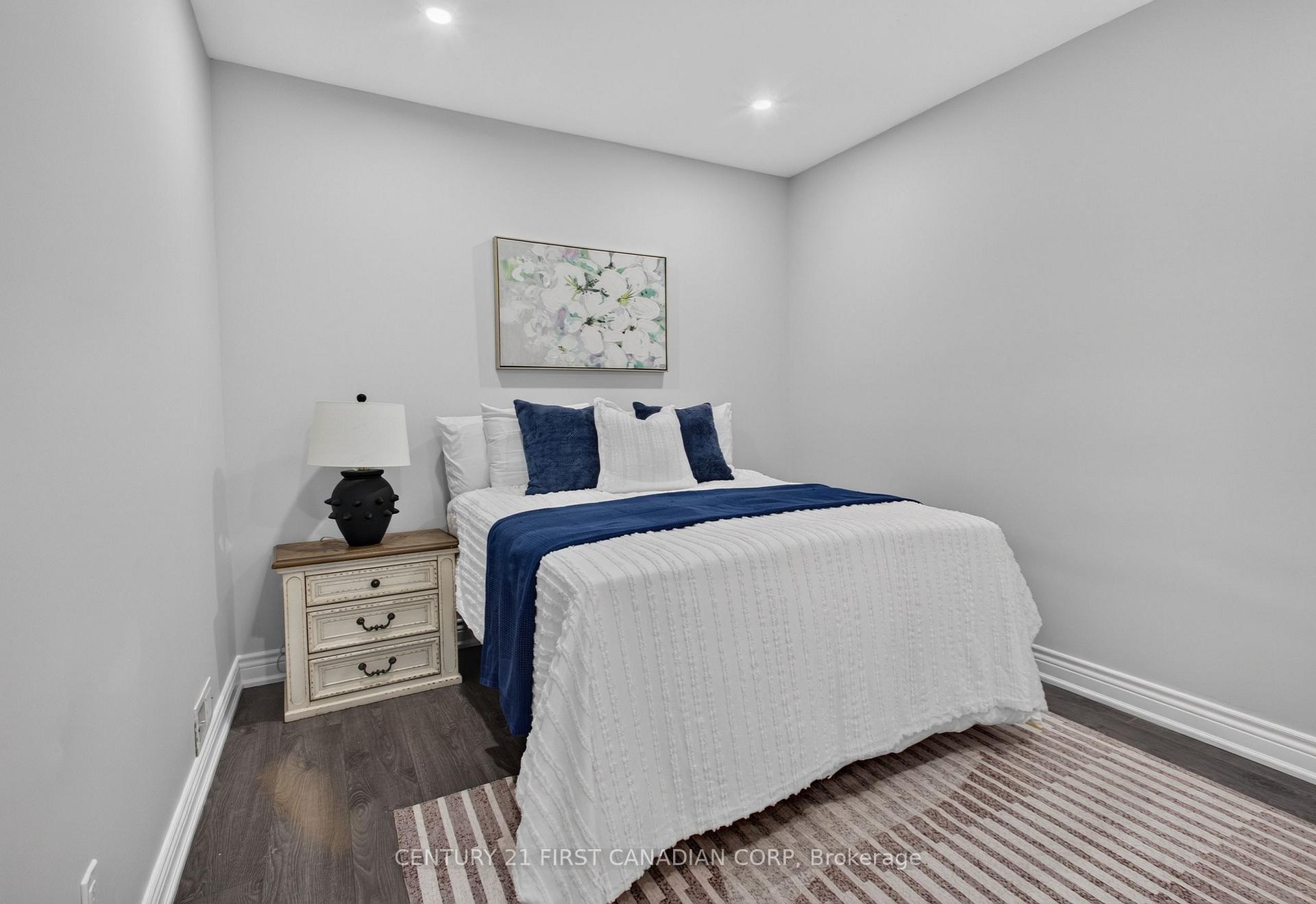 Photo 20 of 384 Wharncliffe Road S, London, South F — HOMEH