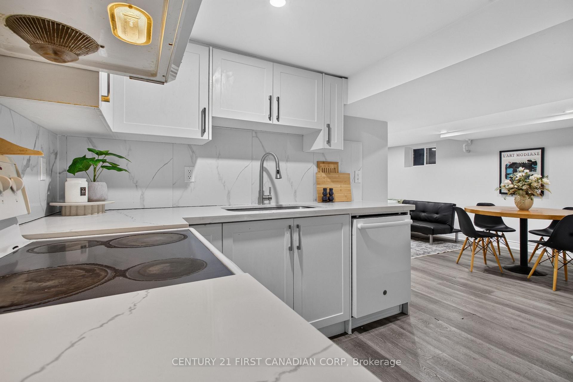 Photo 25 of 384 Wharncliffe Road S, London, South F — HOMEH