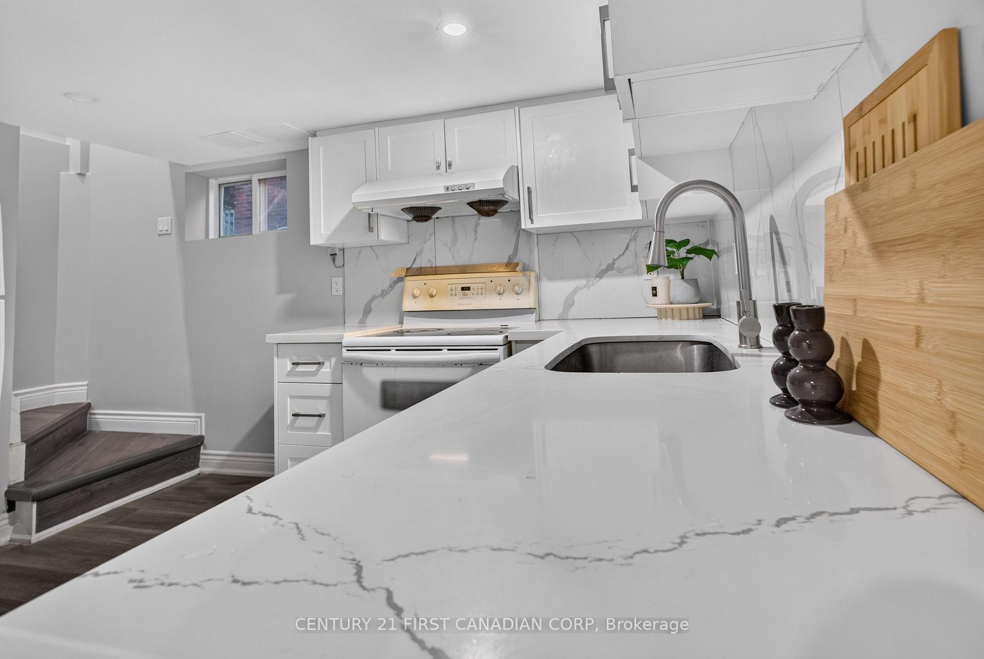 Photo 27 of 384 Wharncliffe Road S, London, South F — HOMEH