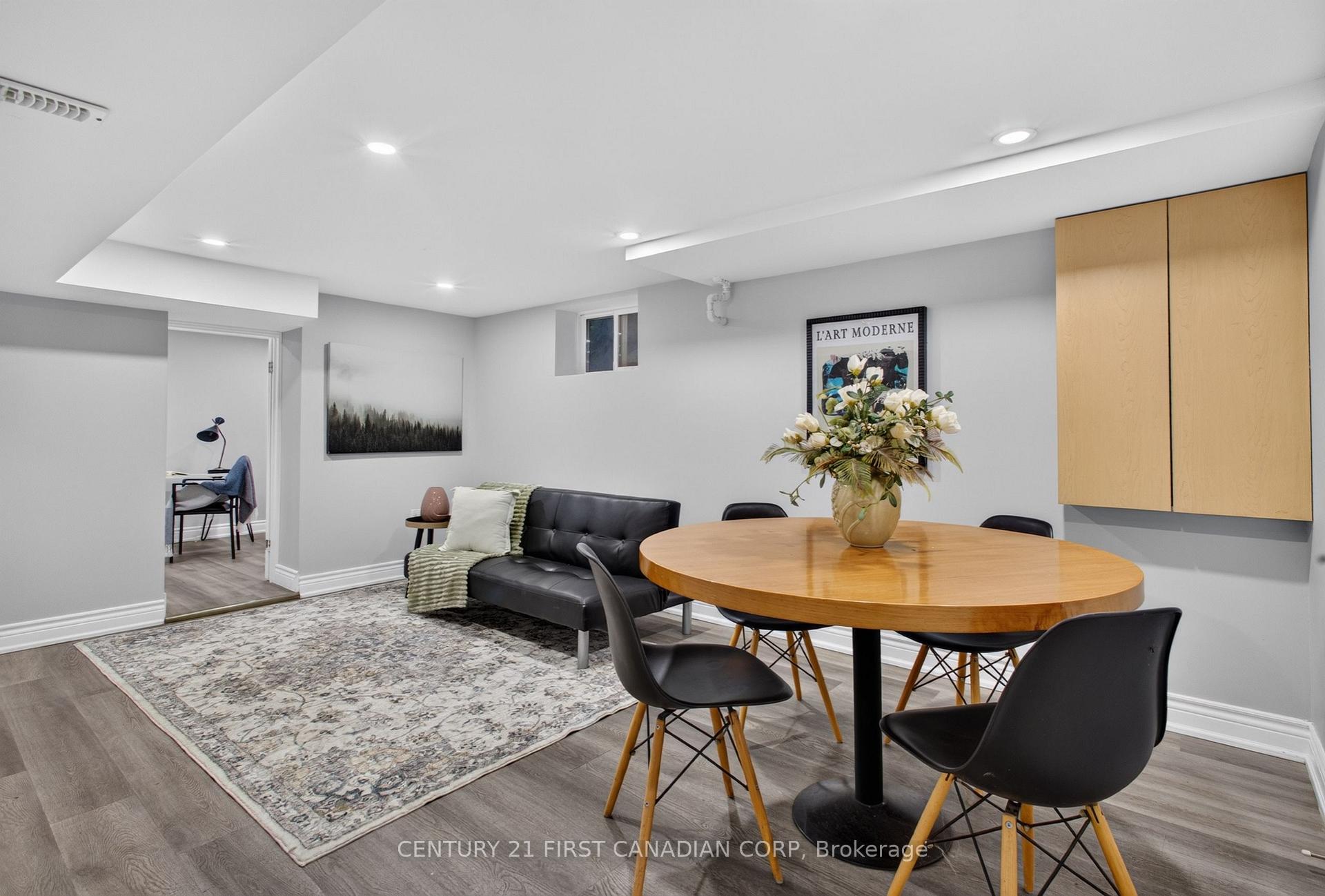 Photo 28 of 384 Wharncliffe Road S, London, South F — HOMEH