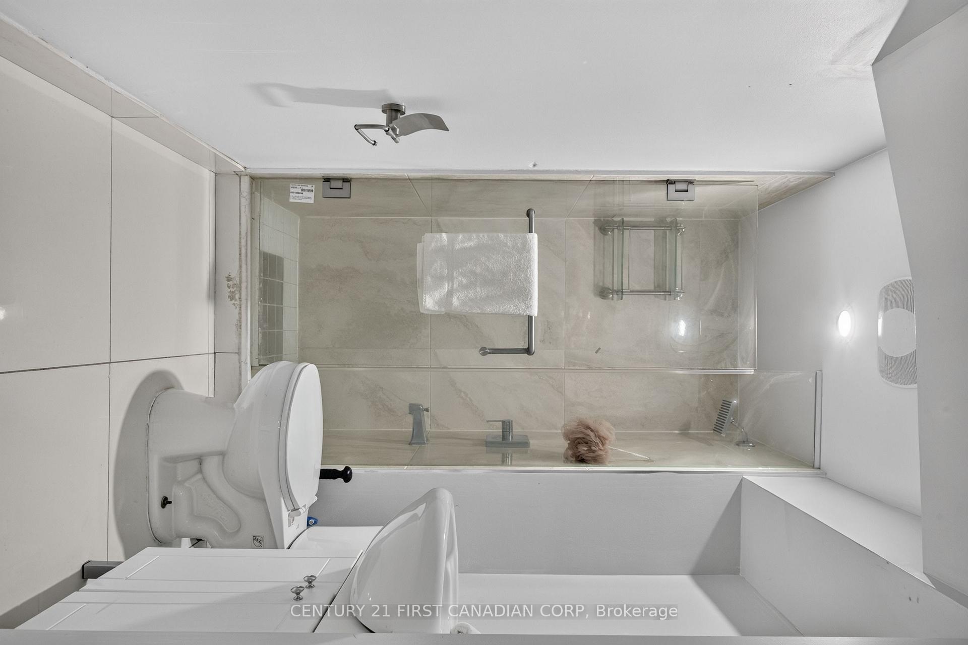 Photo 35 of 384 Wharncliffe Road S, London, South F — HOMEH