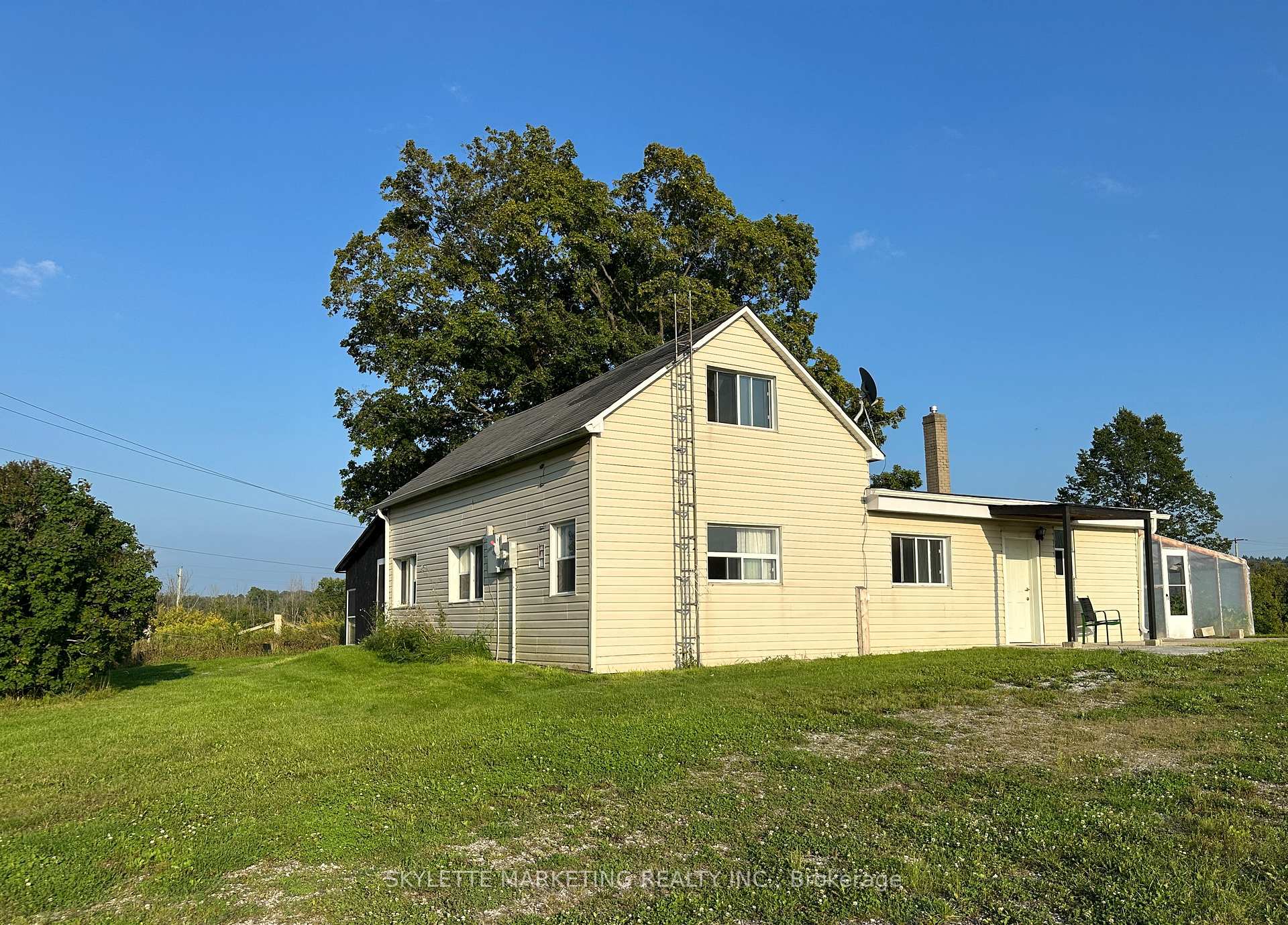 Photo of 22334 Woodbine Avenue