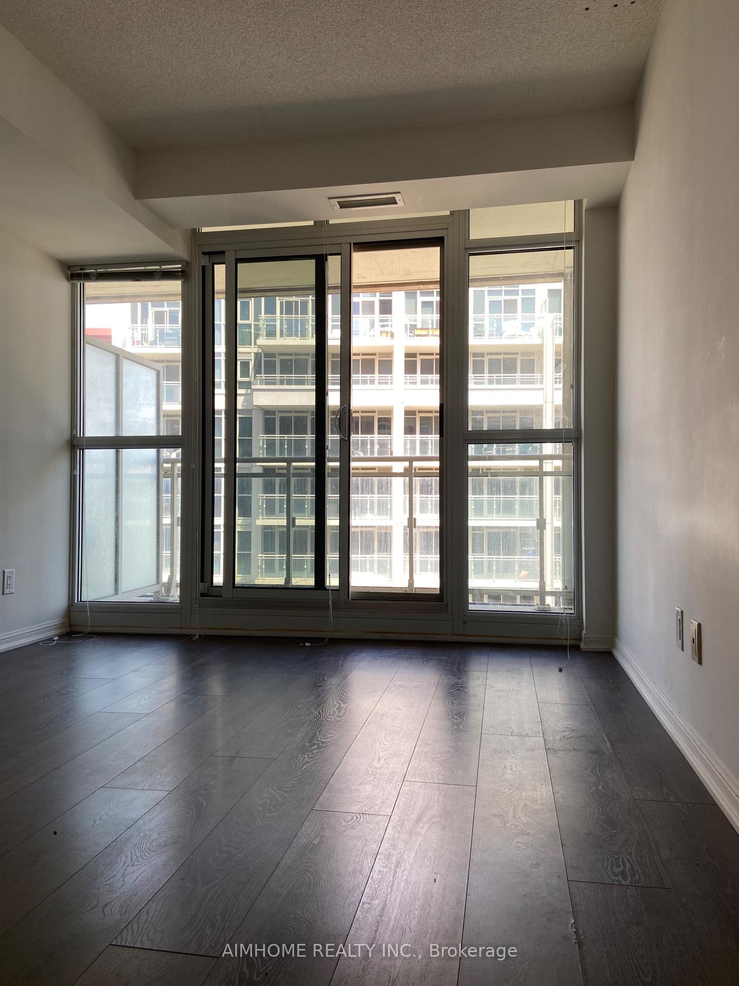 Photo 4 of Unit 1802, 35 Bastion Street, Toronto, Niagara — HOMEH