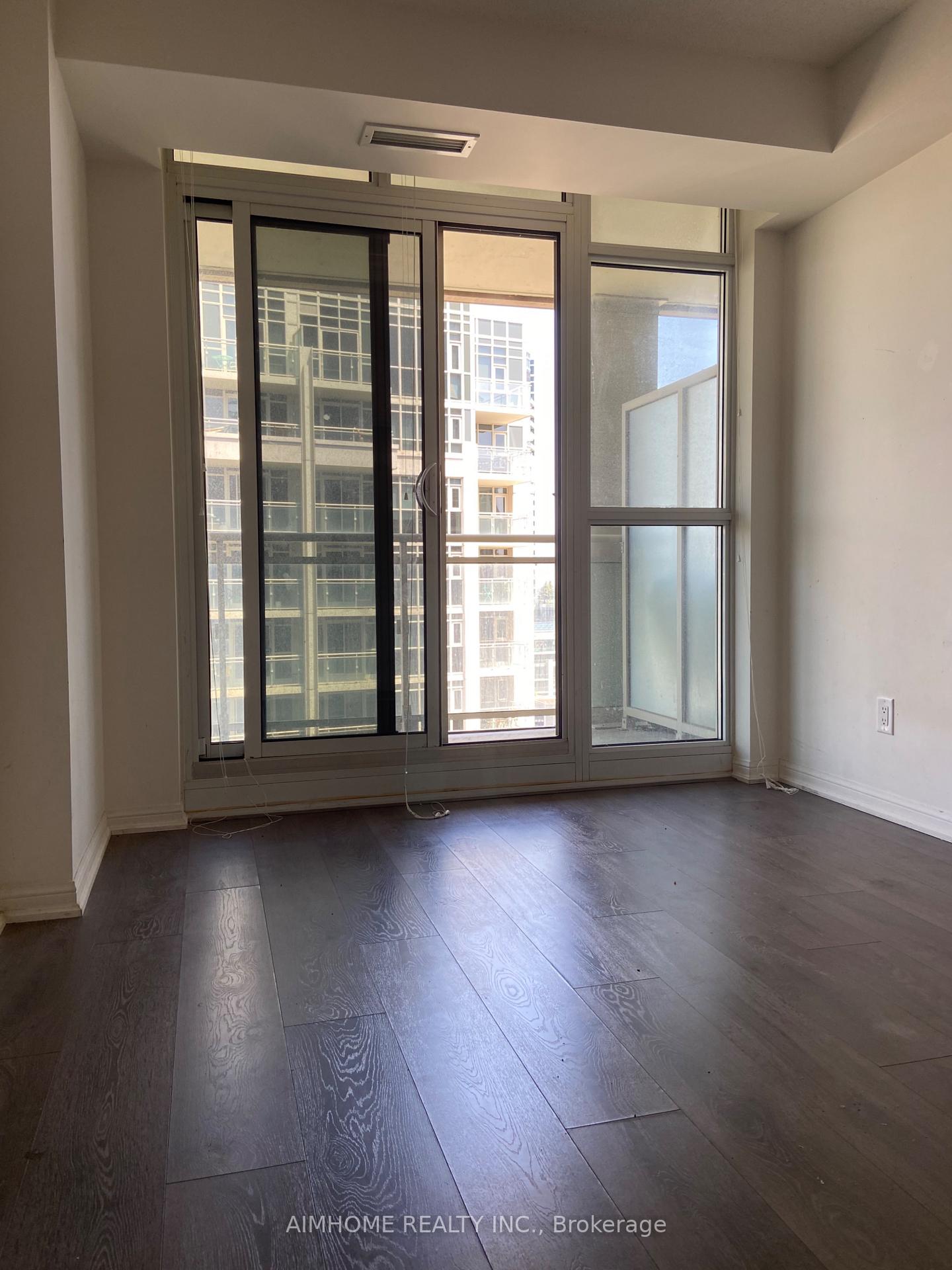 Photo 6 of Unit 1802, 35 Bastion Street, Toronto, Niagara — HOMEH