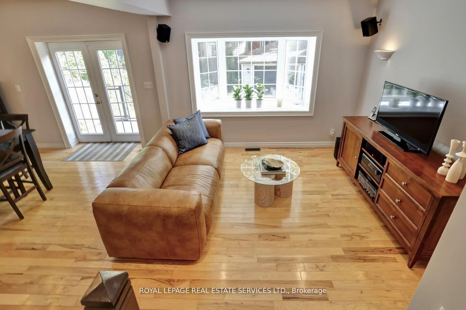 Photo 23 of 63 Eastbourne Crescent, Etobicoke, Mimico — HOMEH