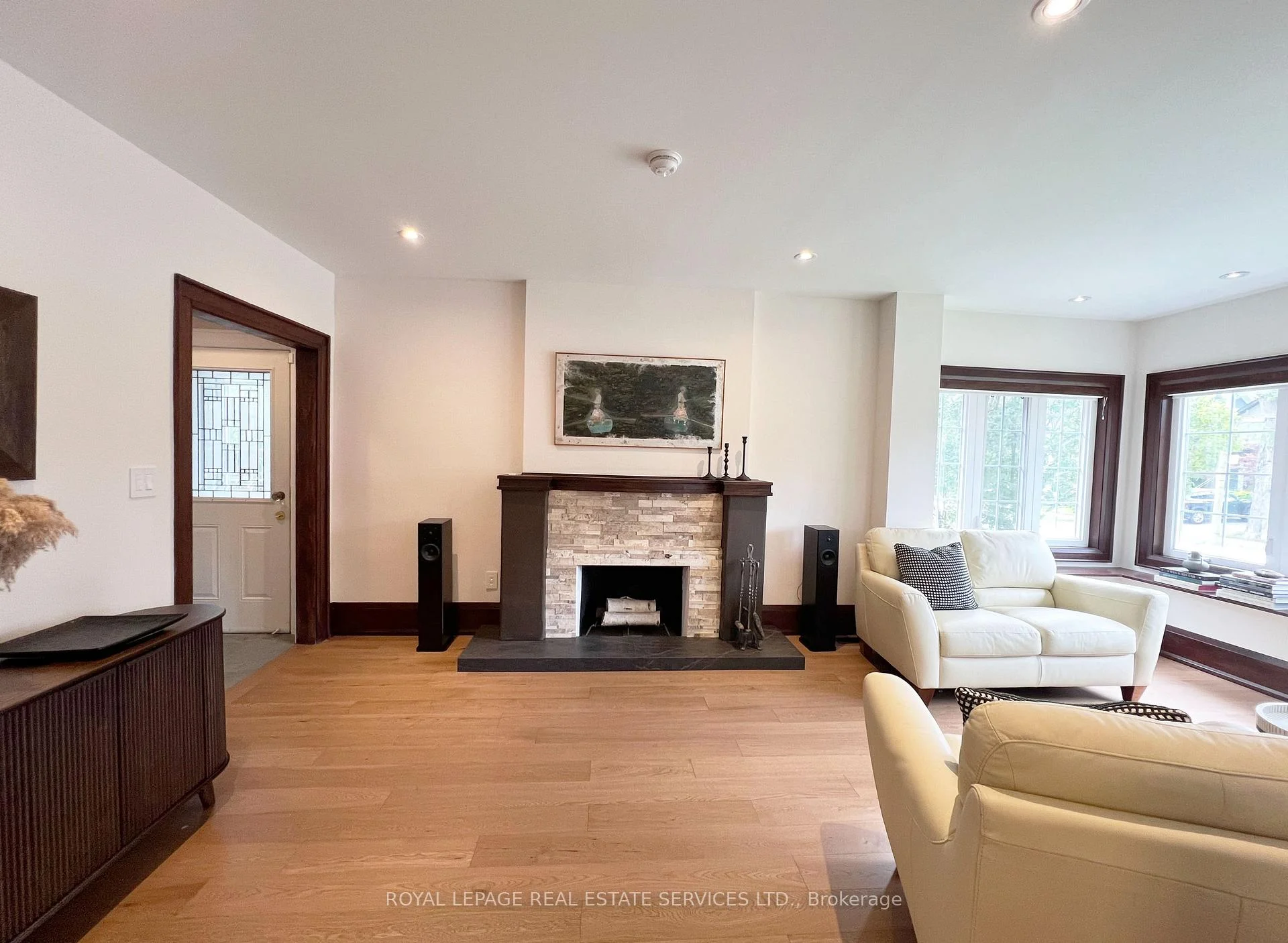 Photo 35 of 63 Eastbourne Crescent, Etobicoke, Mimico — HOMEH