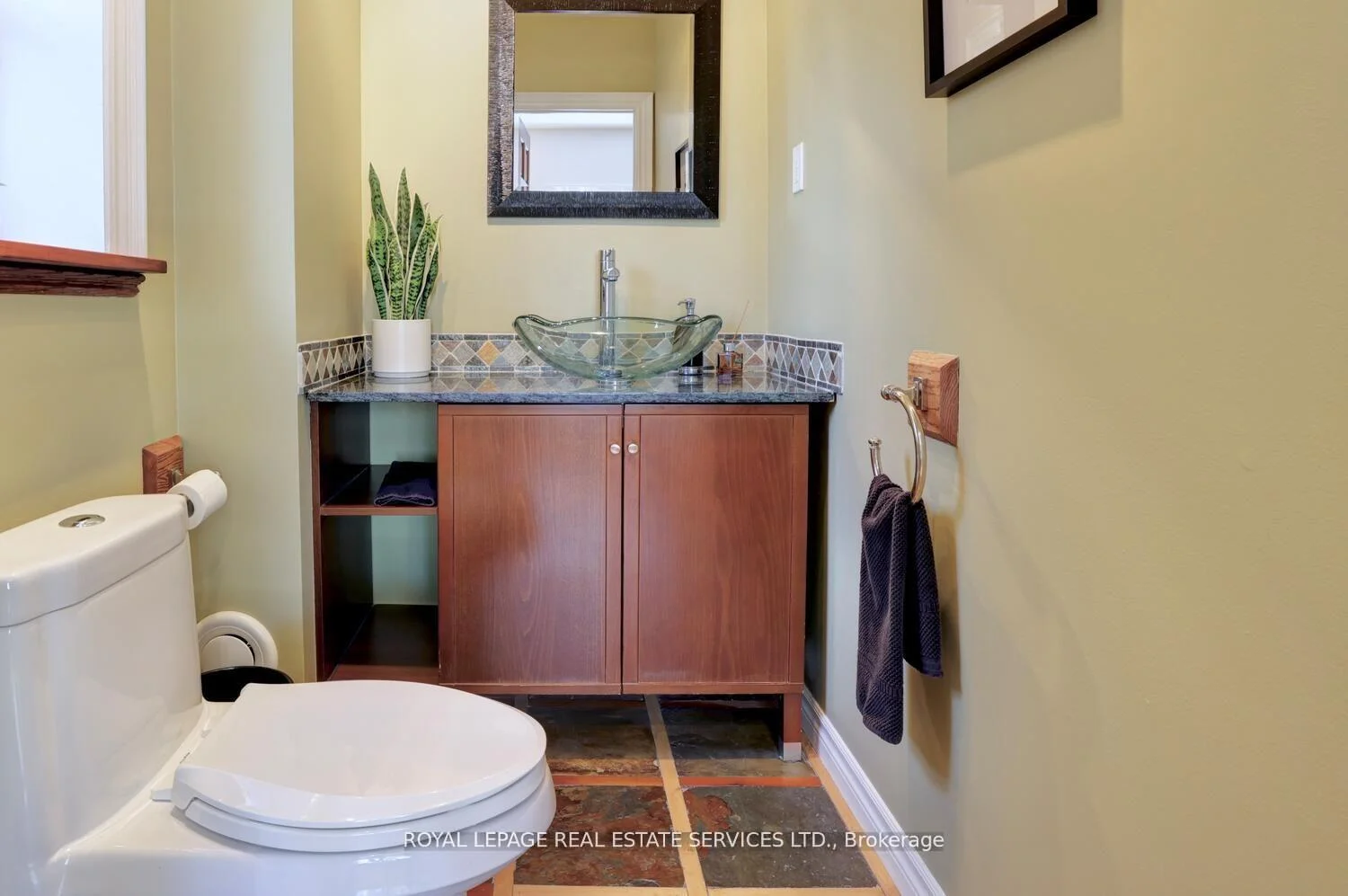 Photo 27 of 63 Eastbourne Crescent, Etobicoke, Mimico — HOMEH