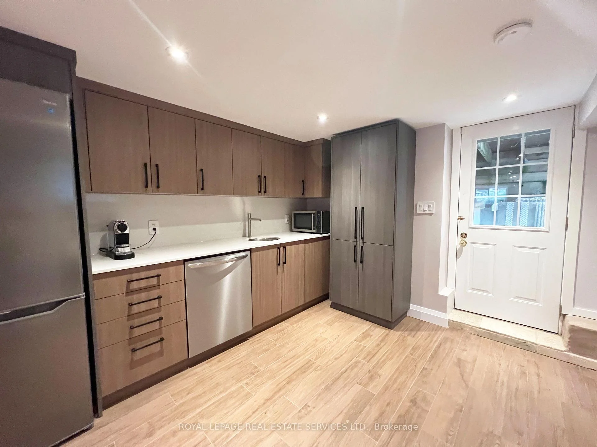 Photo 97 of 63 Eastbourne Crescent, Etobicoke, Mimico — HOMEH