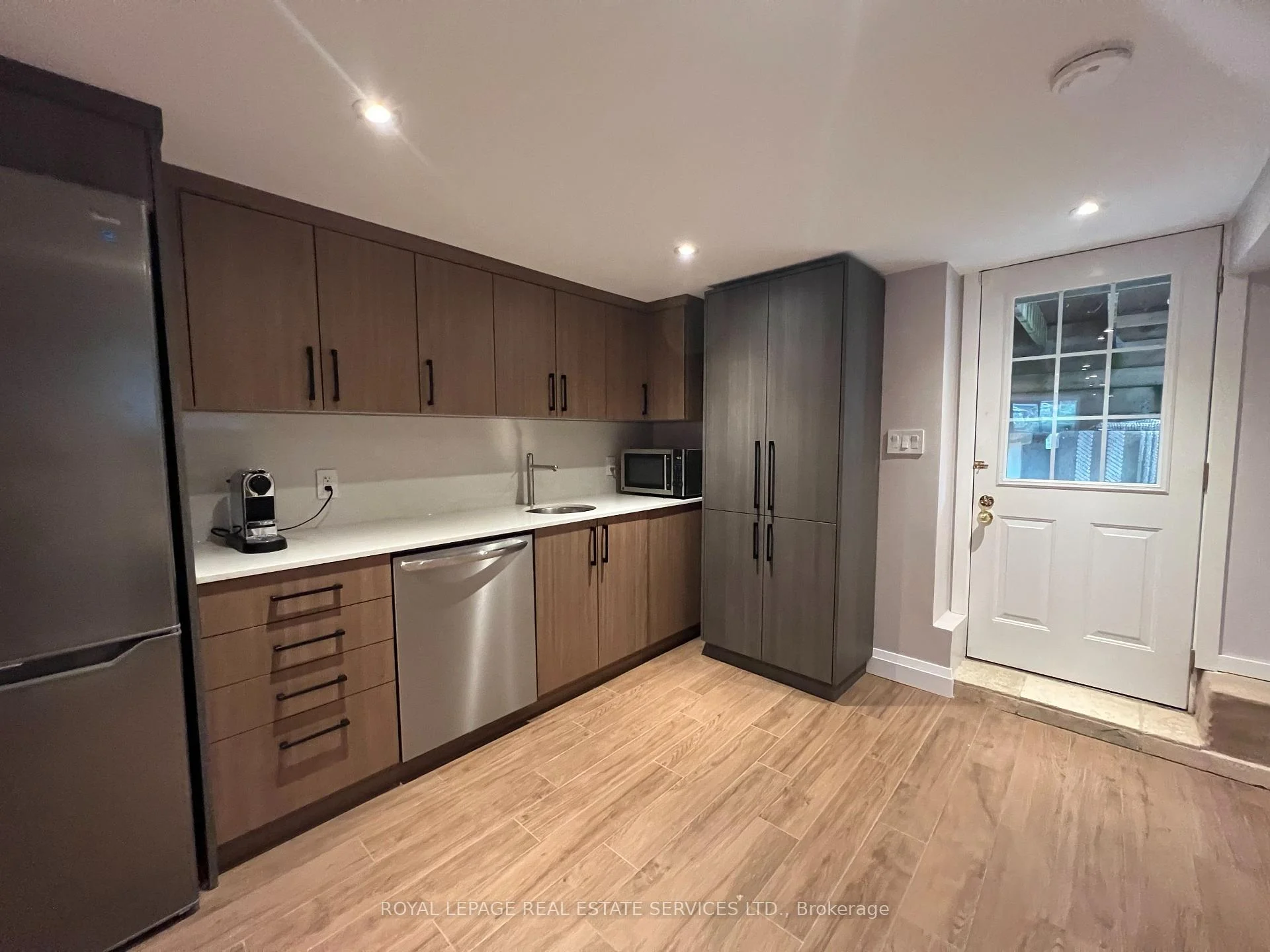 Photo 99 of 63 Eastbourne Crescent, Etobicoke, Mimico — HOMEH