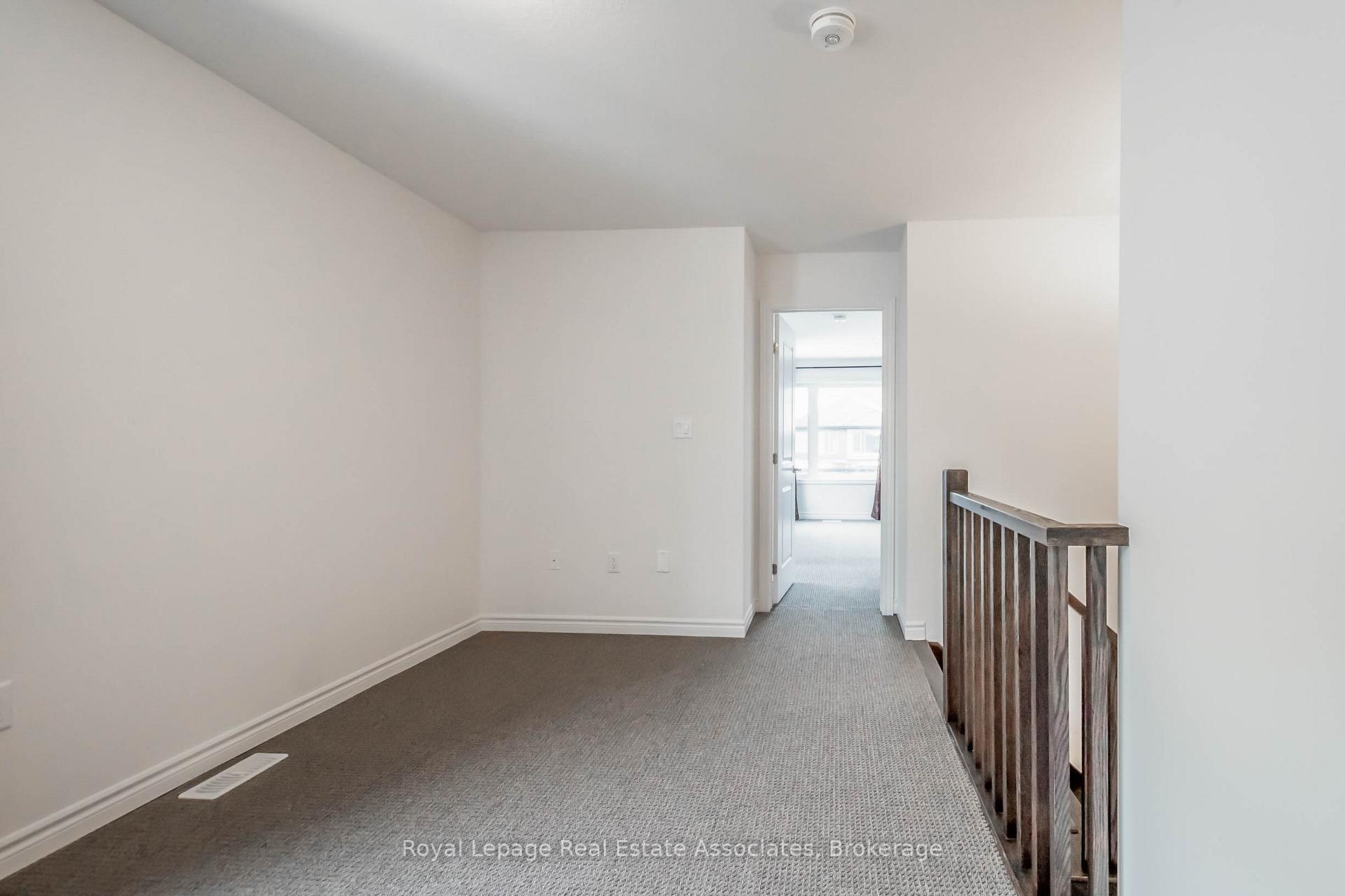 Photo 18 of 3981 Crown Street, Lincoln, Beamsville — HOMEH