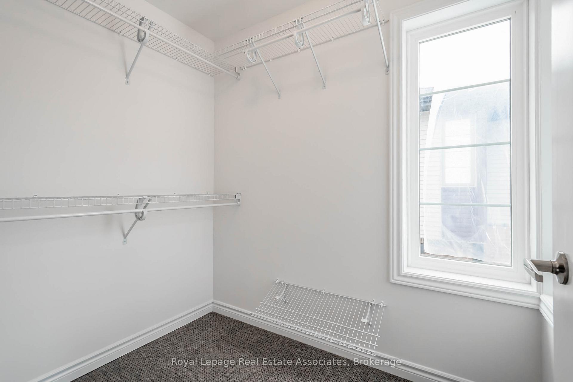 Photo 22 of 3981 Crown Street, Lincoln, Beamsville — HOMEH